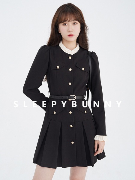 眠いウサギの偽ツーピース長袖ドレス春と秋の新しい甘い気質ハイウエスト黒 A ライン スカート菌