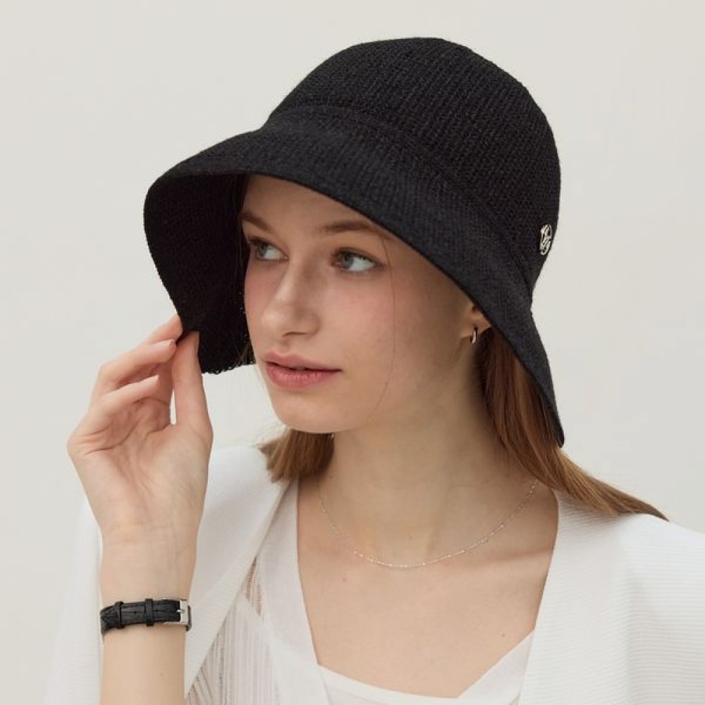 [リアーナニューヨーク] ソリッドストラップボンネットハット_ブラック