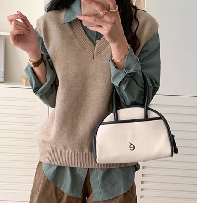 トップス デート モテアイテム ベスト レイヤード Vネック ウール 可愛い きれいめ 上品 おしゃれ かっこいい 可愛い ラブリー キュート ガーリー クール モード系 セクシー エレガント