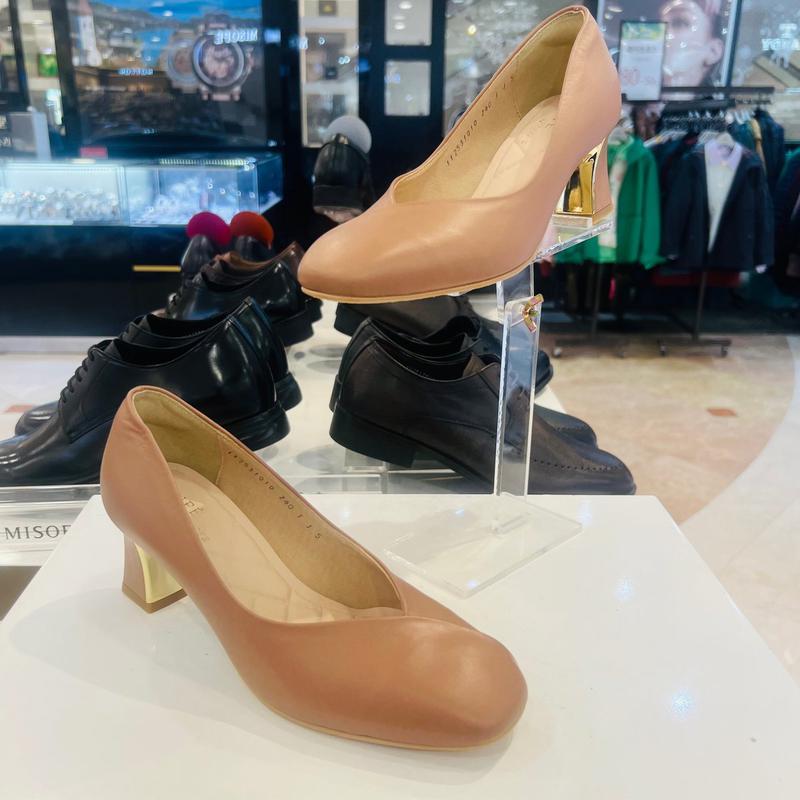 by 女性スクエアトゥローヒールパンプス (6cm) 112531010-1_BP