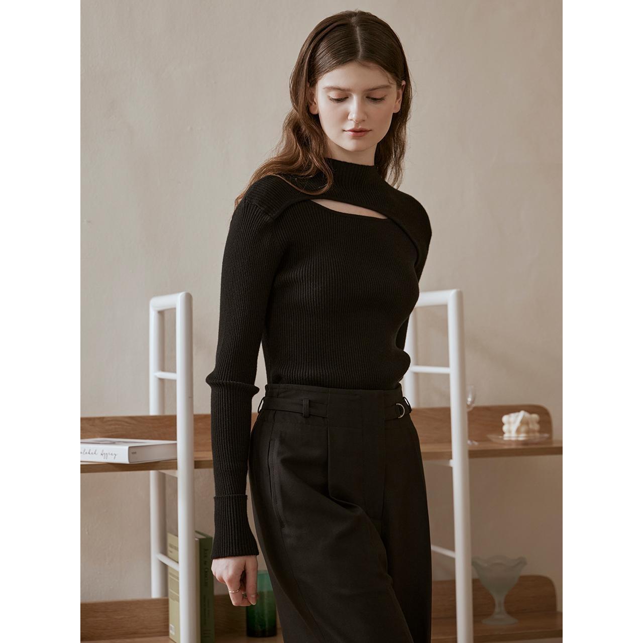 【HUNCH】 FRONT CUT OUT HALFNECK PULLOVER : 2COLOR