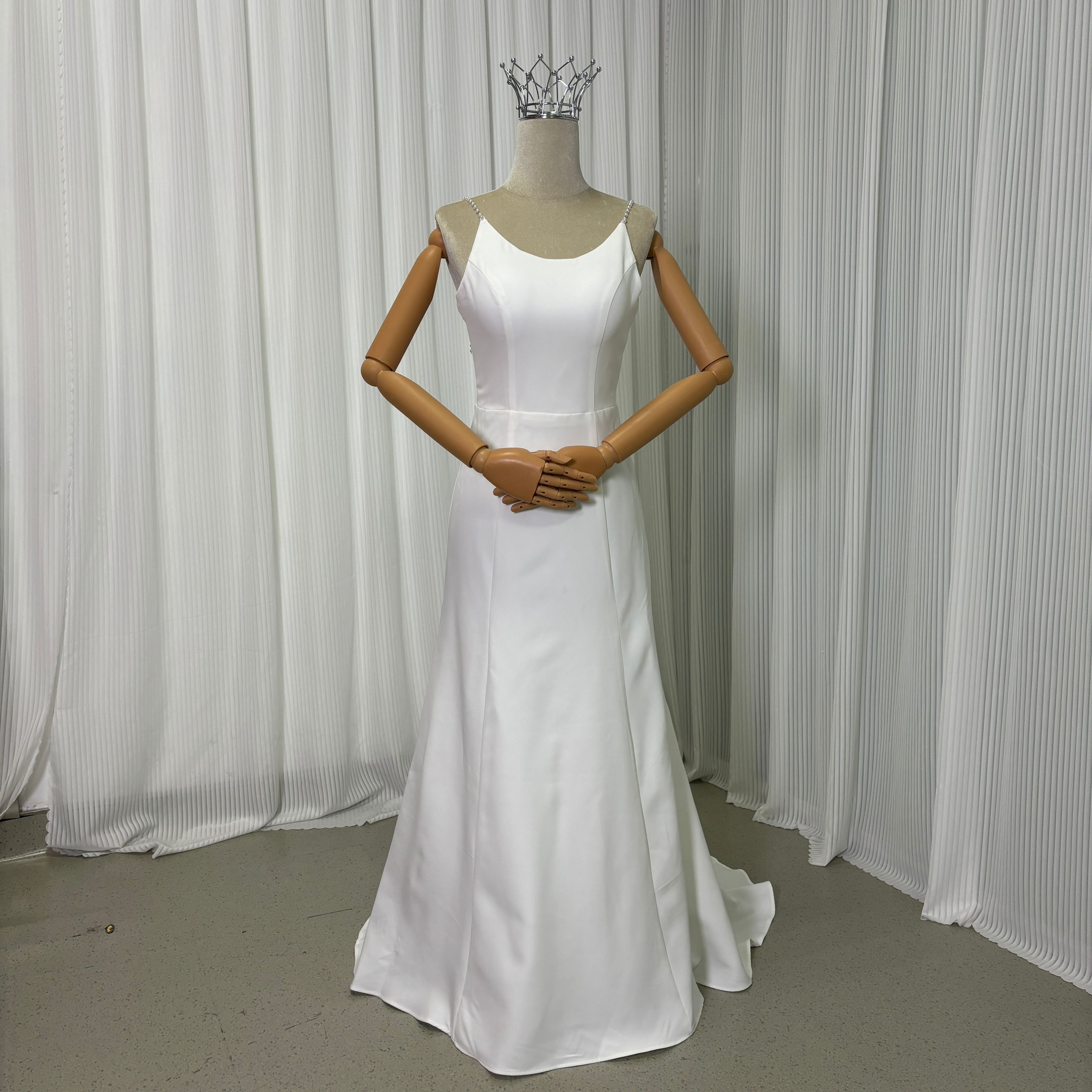 パーティードレス キャミソール ビーズ クレープ生地 ラウンドネック スレンダーライン 前撮り