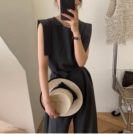 ジャンプスーツ 袖なし フレンチスリーブ ラウンドネック ストレート ワイド 快適 着心地 かわいい 大人可愛い きれいめ シンプル カジュアル 大人 上品 おしゃれ お洒落 かっこいい レトロ