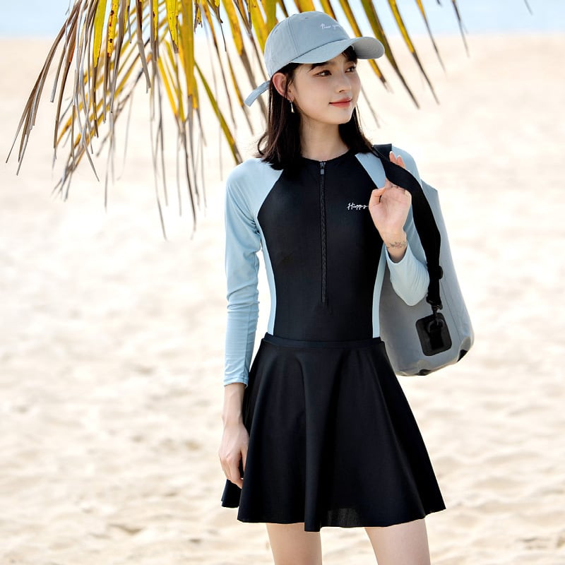 水着 ビキニ フィットネス水着 体系カバー水着 ラッシュガード ラッシュパーカー ハーフパンツ フリル 谷間魅せ 盛れる かわいい 大人可愛い きれいめ セクシー シンプル カジュアル ws