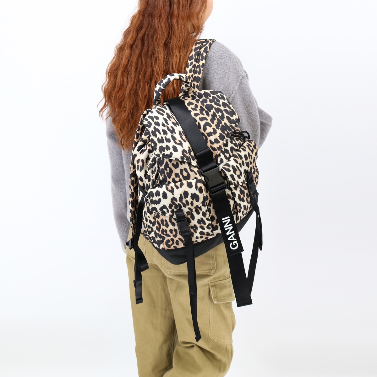 バックパック Recycled Tech Backpack Print A4757 LEOPARD/943 リサイクルテック リュック ロゴ A4収納可能 ユニセック