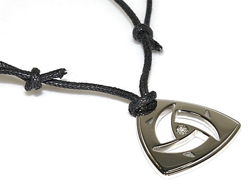 5502CIONDOLO１POINT DIAMOND TRIANGLE MOTIFS NECKRAC