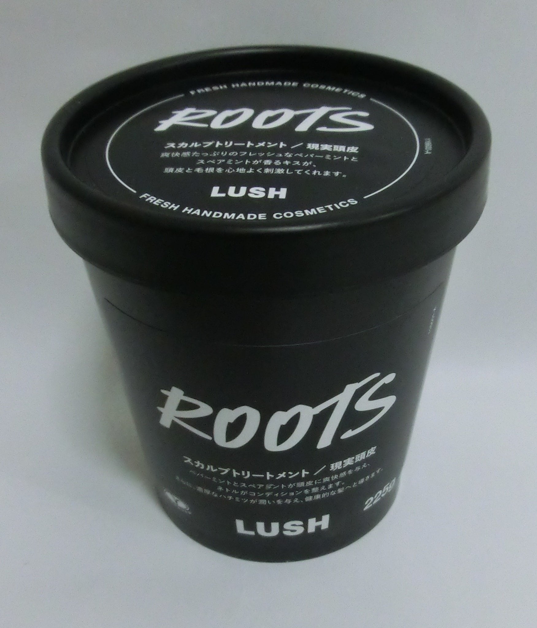 LUSH ラッシュ　現実頭皮(225g)