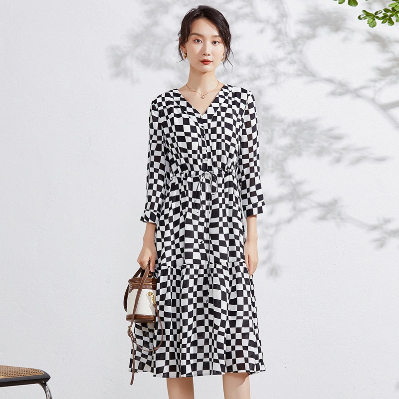 秋 ワンピース 大きいサイズ 5l 6l ロング 春 冬 韓国 長袖 花柄 ゆったり きれいめ 着痩せ 通勤 カジュアル 着痩せ 30代 40代 50代 60代 4l 3l 2l ll l大コード女装