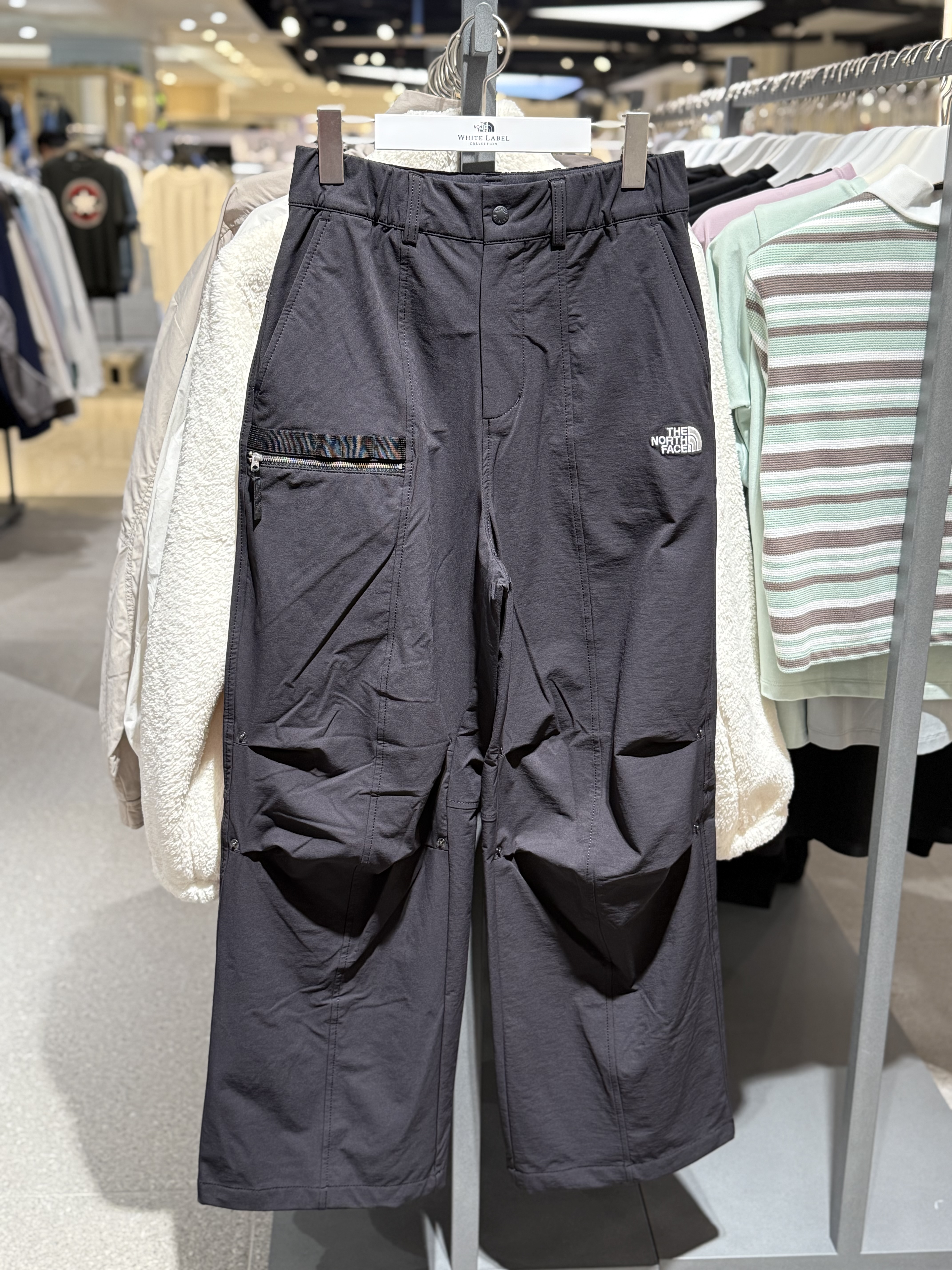 韓国正規品保証 関税負担なしNP6NR58J LINE X PANTS デイリー 基本 着装 男子 女子 人気 韓国 ファッション 男女共用 アウトドア