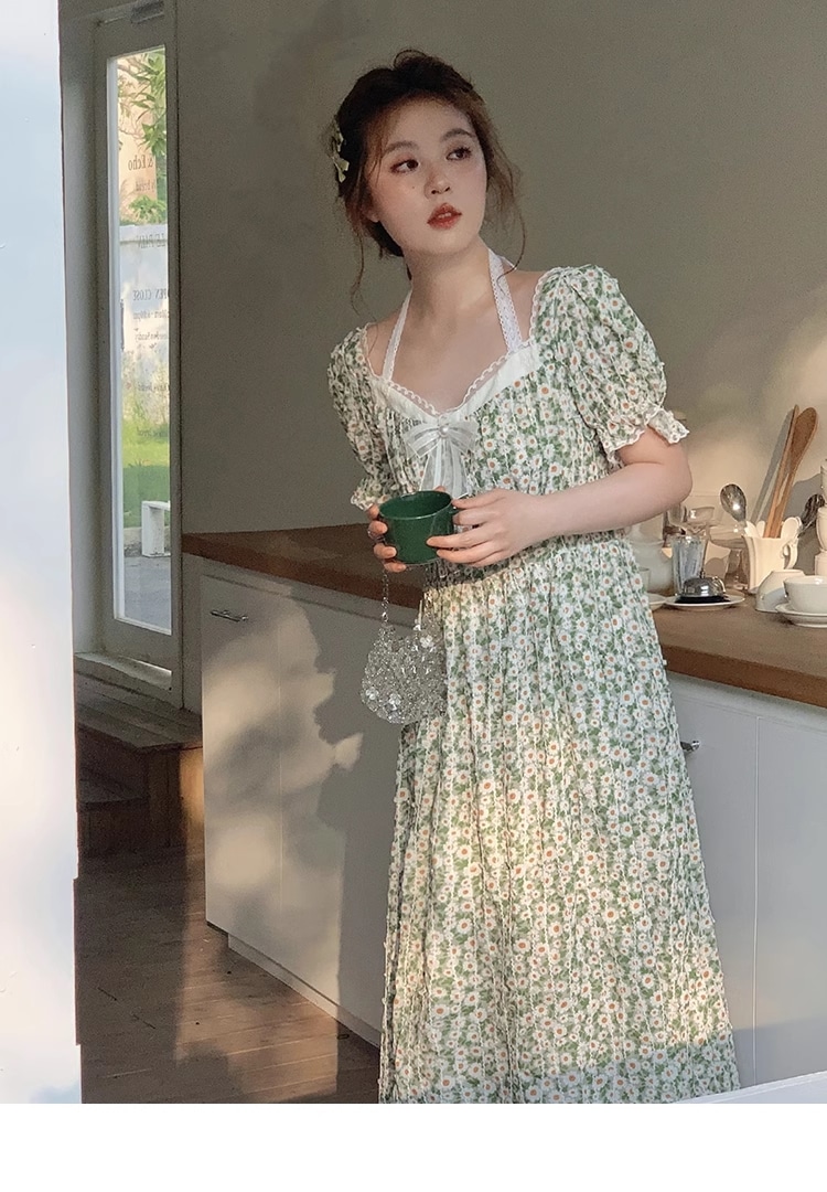 プラスサイズ 婦人服 デイジー フレンチ スクエアカラー 花柄 ドレス スカート 個性的 ワンピース ロング ロング丈 袖あり 半袖 襟なし かわいい 大人可愛い 上品 おしゃれ お洒落 花柄 小花柄