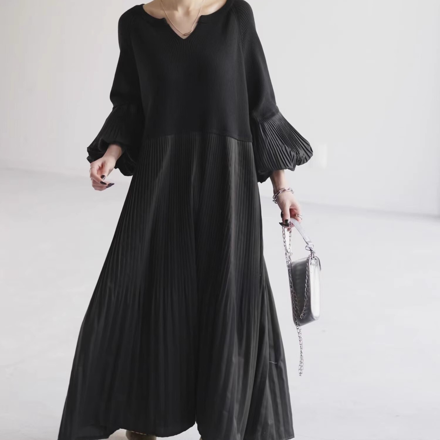 レディース ワンピース 重ね着風 レイヤード風 ロング 長袖 ボリューム袖 萌袖 バルーン袖 キーネック Aライン 切り替え フェミニン プリーツ ハイウエスト リブ 切り替えデザイン ドッキング