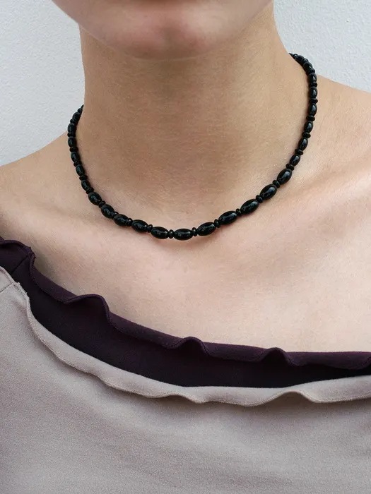 Black Bloom Oval Necklace 韓国コスメ 韓国ブランド レディースファッション アクセサリー ピアス 指輪 イヤリング 韓国人気 アイドル