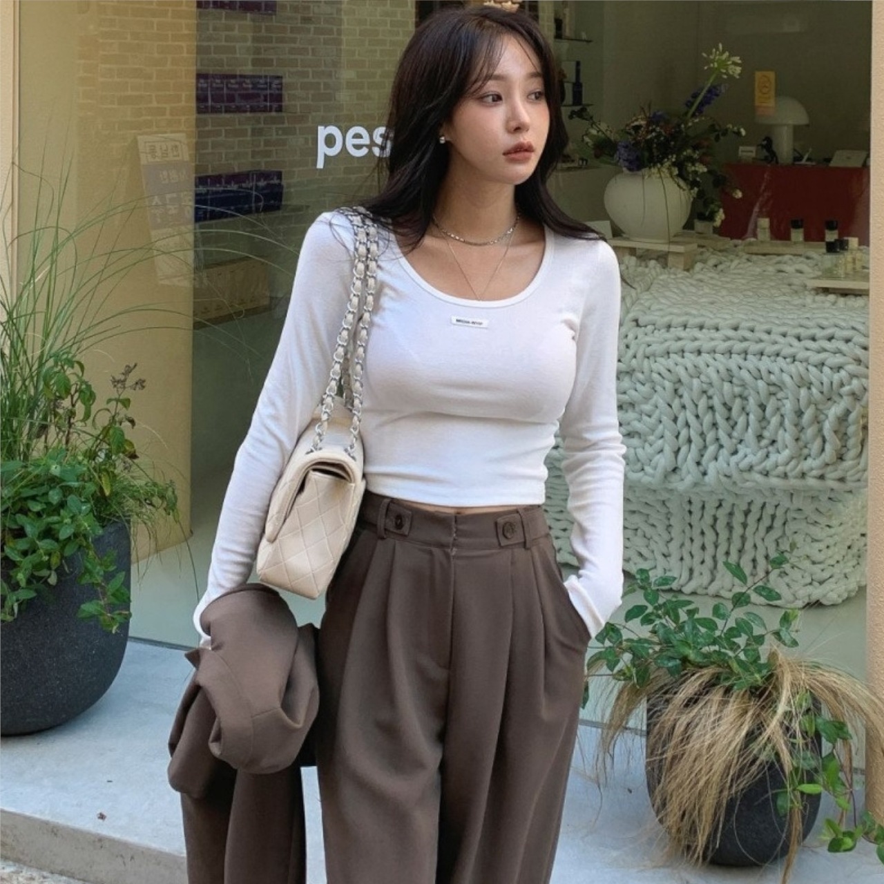 ショート丈 トップス Tシャツ カットソー 長袖 ラウンドネック スリム タイト 細身 大人可愛い きれいめ シンプル カジュアル 大人 かっこいい 大人女子