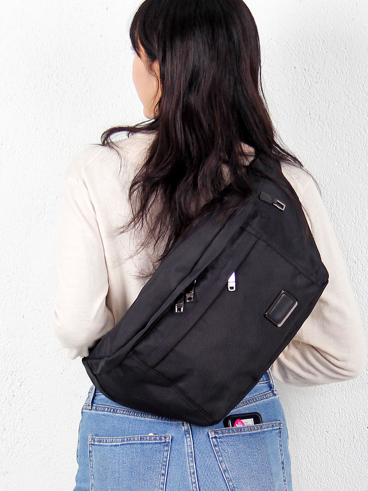 カジュアルクロス男女共用旅行 学生運動バッグウォーキングブラックボディバッグヒップカラー