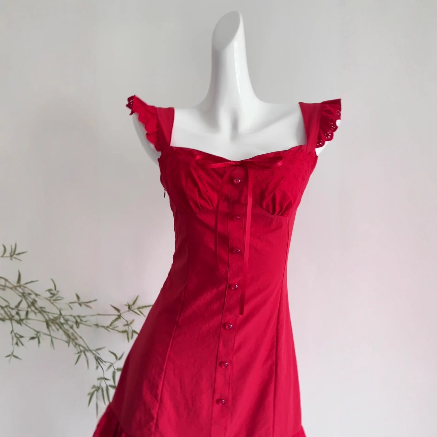 【急速出荷】白水女酒漬けバラ小飛袖赤キャミソールワンピースロマンチックリゾート風雰囲気スカート