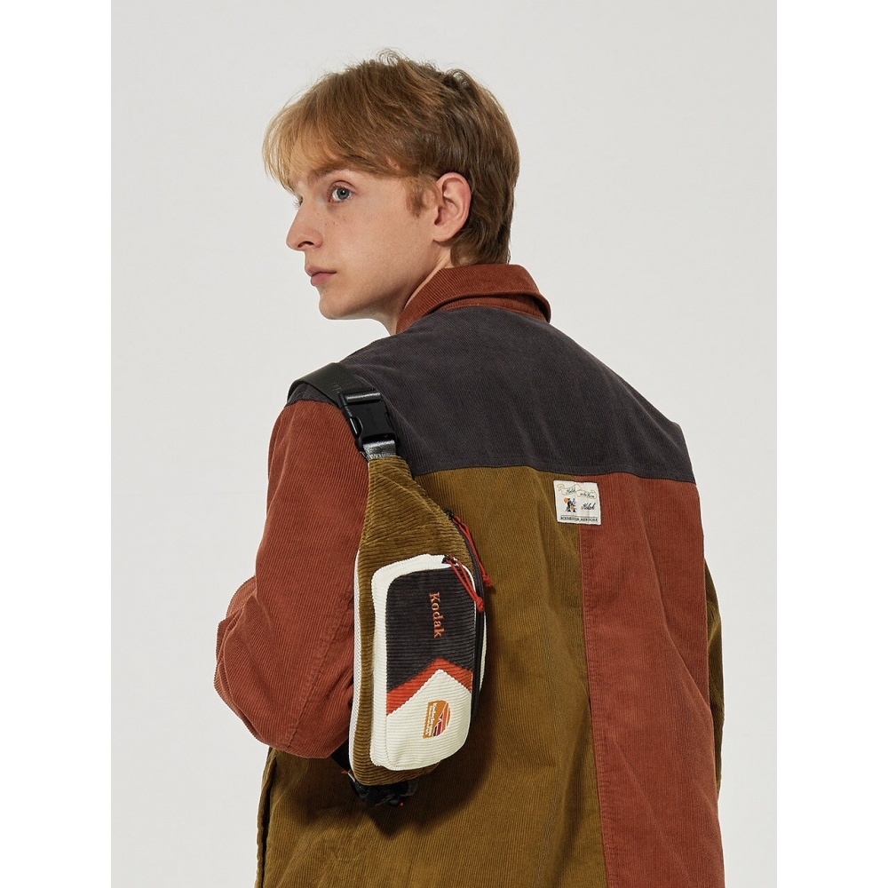 コダックアパレルトリップコーデュロイスリングバッグカーキ