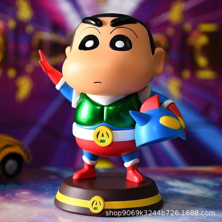 クレヨンしんちゃんのダイナミックなスーパーマンの手作りのぬいぐるみ