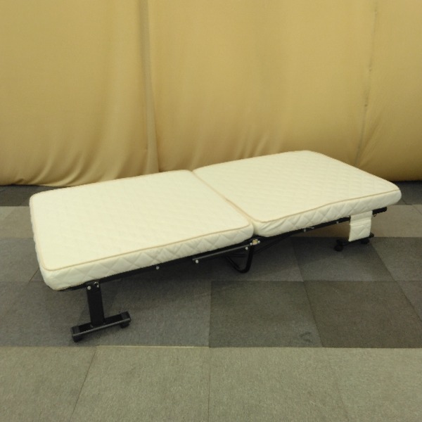 シングル ベッドフレーム 折りたたみベッド 立ち座りしやすい折りたたみベッド ベッド台 一人暮らし ワンルーム おしゃれ 15,048円