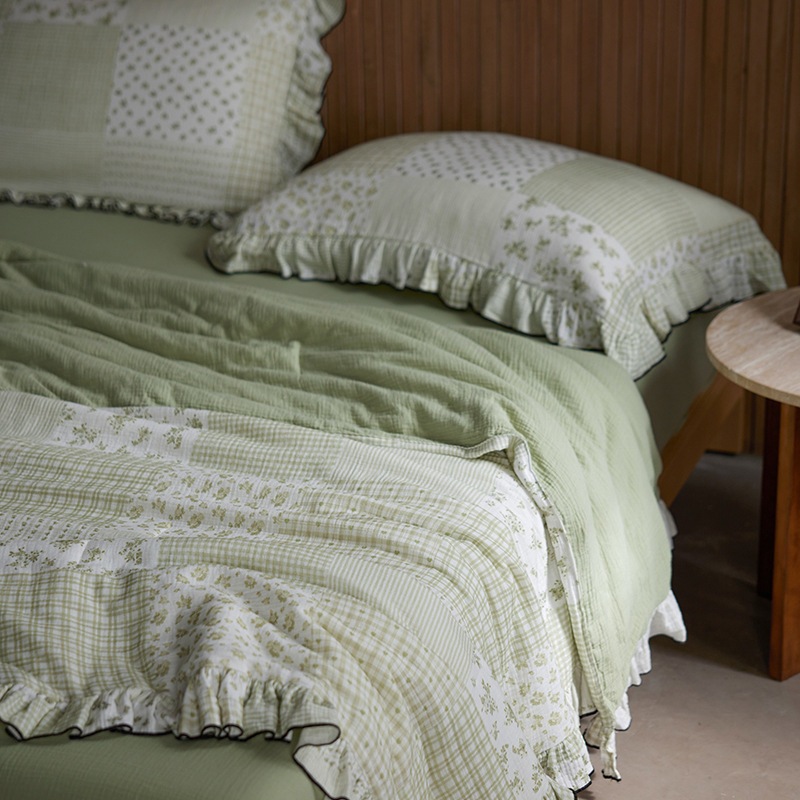 すべての綿二重層ヤーンサマークールキルトエレガントバイジアクロスレースダブルサマーキルト4ピースセットピュアコットンエアコンキルト薄キルト