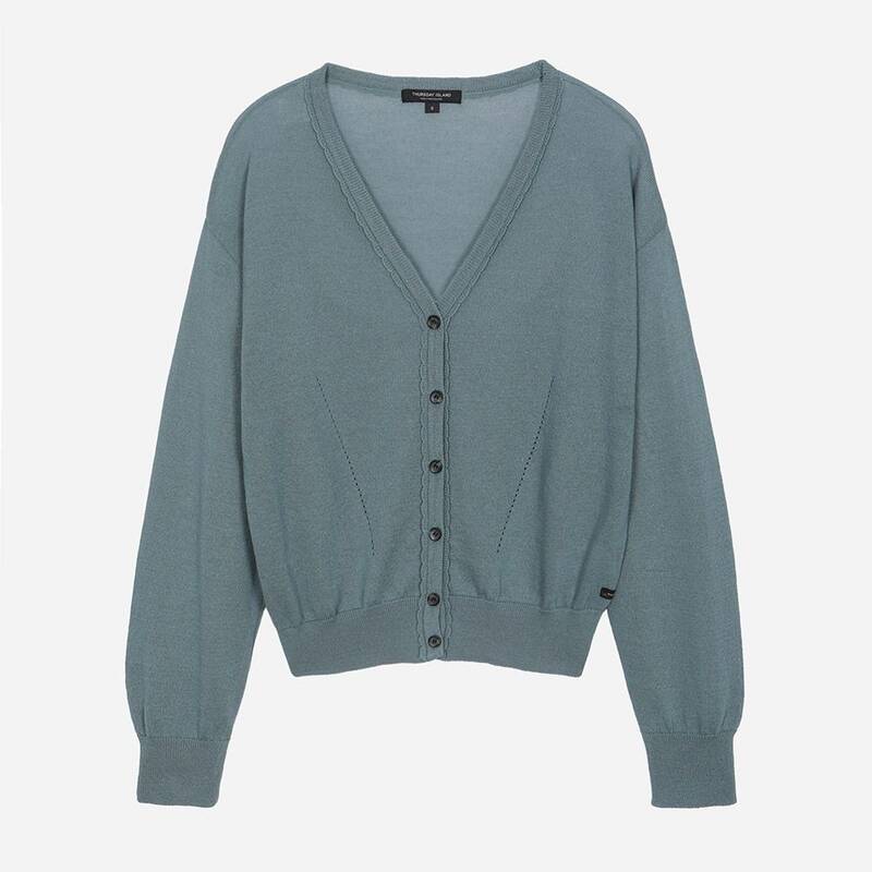Vネック・ドロップショルダーカーディガン T264MCD236W