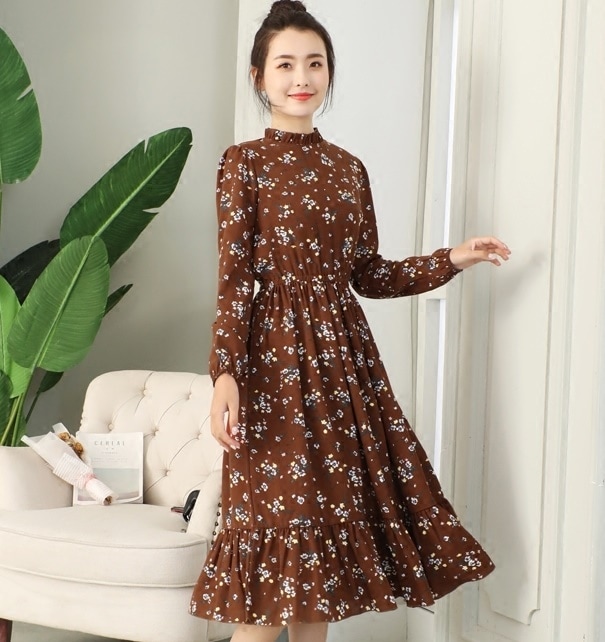 1142.　花柄ハイネックロングワンピース（ブラウン）
