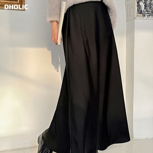 サテンマキシスカート 5,335円