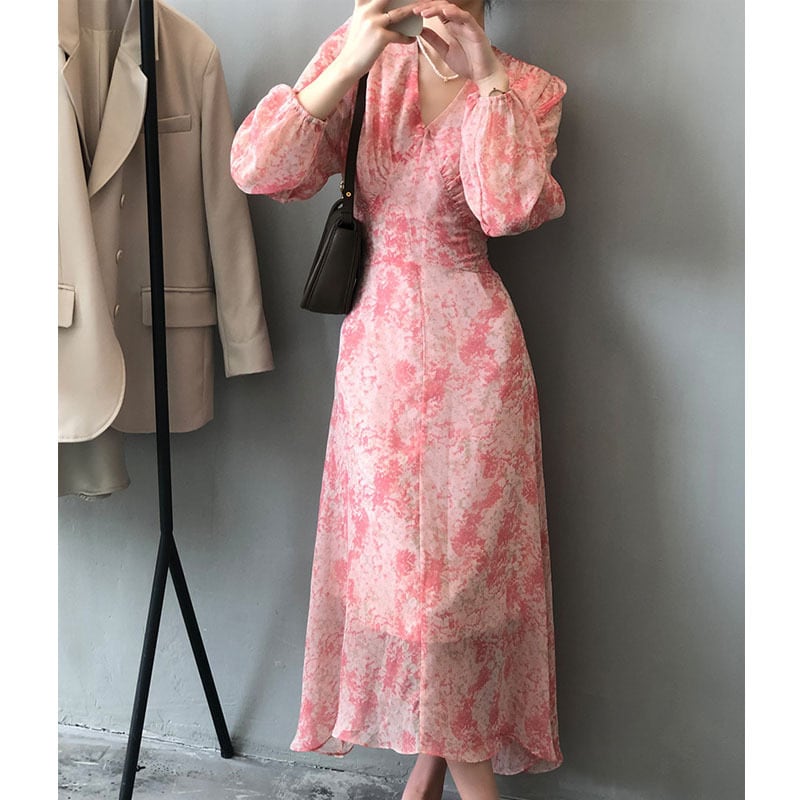 ワンピース 上着 人気 おすすめ おしゃれ お洒落 激安 安い プチプラ 長袖 ロング Vネック 柄 プリント シフォン　パフスリーブ ボリュームスリーブ ウエスト とろみ 花柄 可愛い l