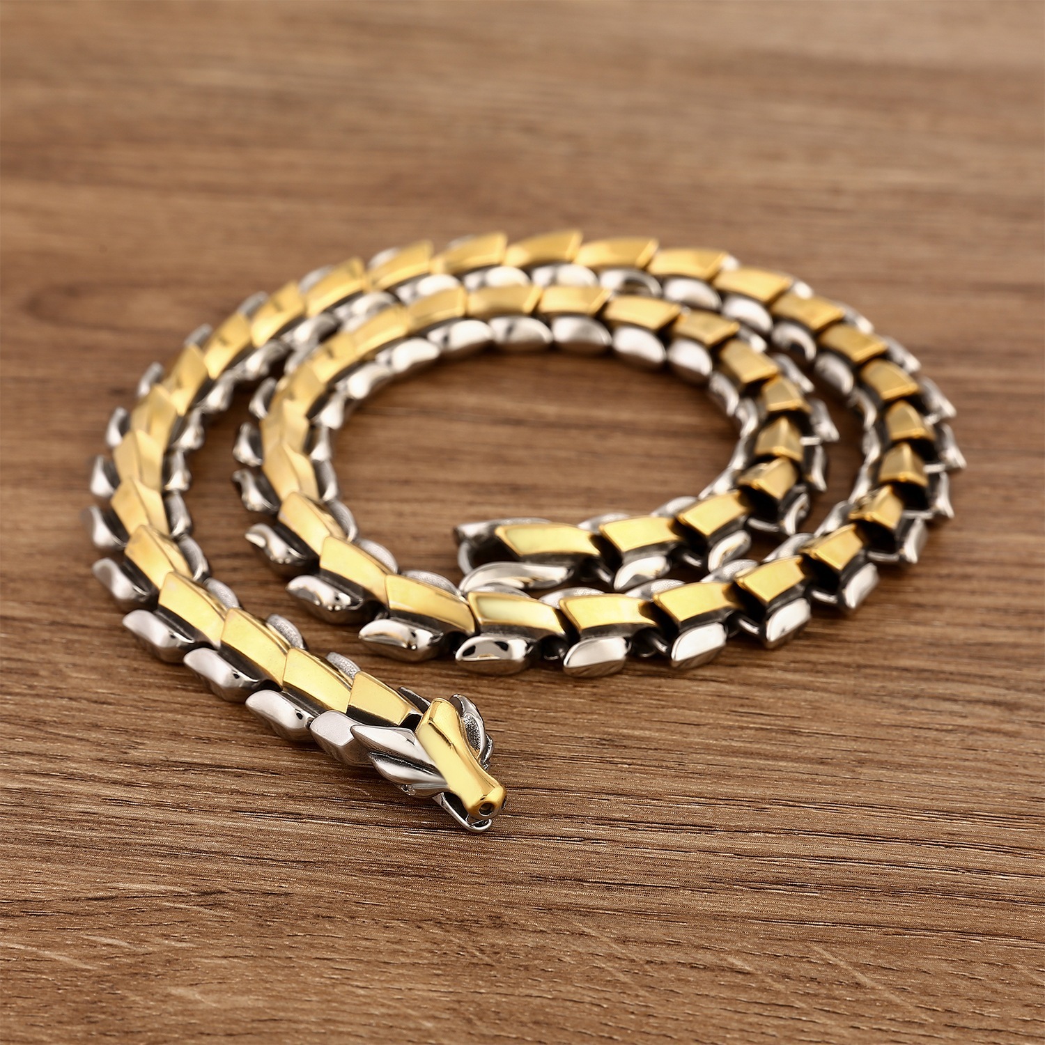 バイキングメンズドラゴンボーンチタンスチールネックレス - 大胆で個性的なパンクスタイルのステンレススチールネックレス