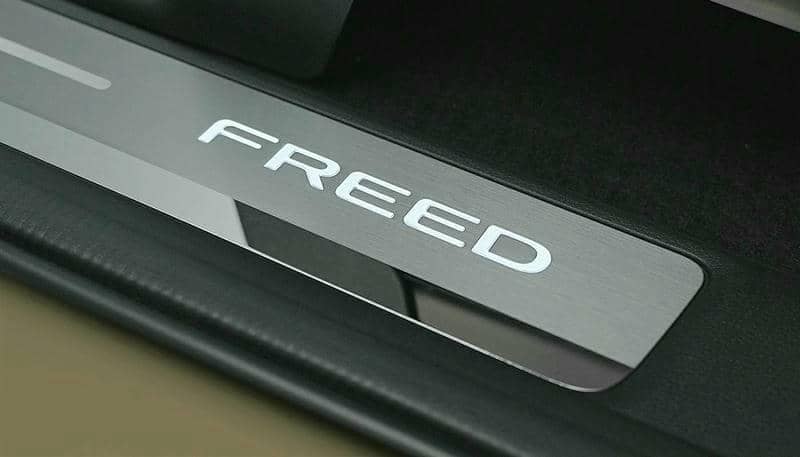 ホンダ サイドステップガーニッシュ 08E12-33F-010