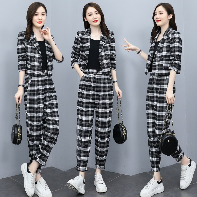 セットアップ レディース ジャケット パンツ ボトムス ショート 9分丈 長袖 襟付き 丸襟 ストレート スマート ハイウエスト 前開き ボタン 大人可愛い シンプル 上品 おしゃれ こなれ感 個性的