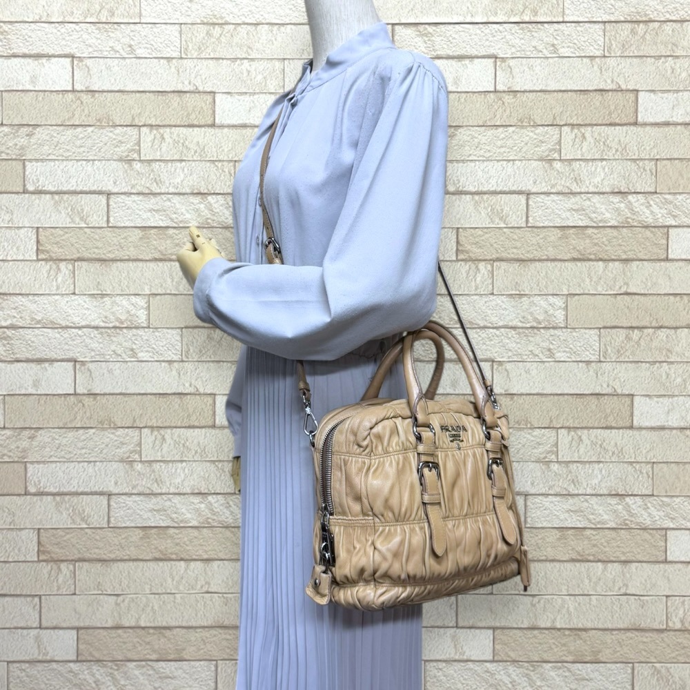 プラダ ナッパギャザー ショルダーバッグ レザー BL0759 ブラウン PRADA 中古