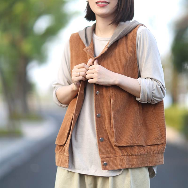 トップス ベスト レディース フード付き 個性的 フリーサイズ オレンジ 黒 ベージュ コーヒー 大人カラー 無地 秋 冬 コーデュロイ フロントボタン ポケット レイヤード 重ね着 ショート丈 ミド