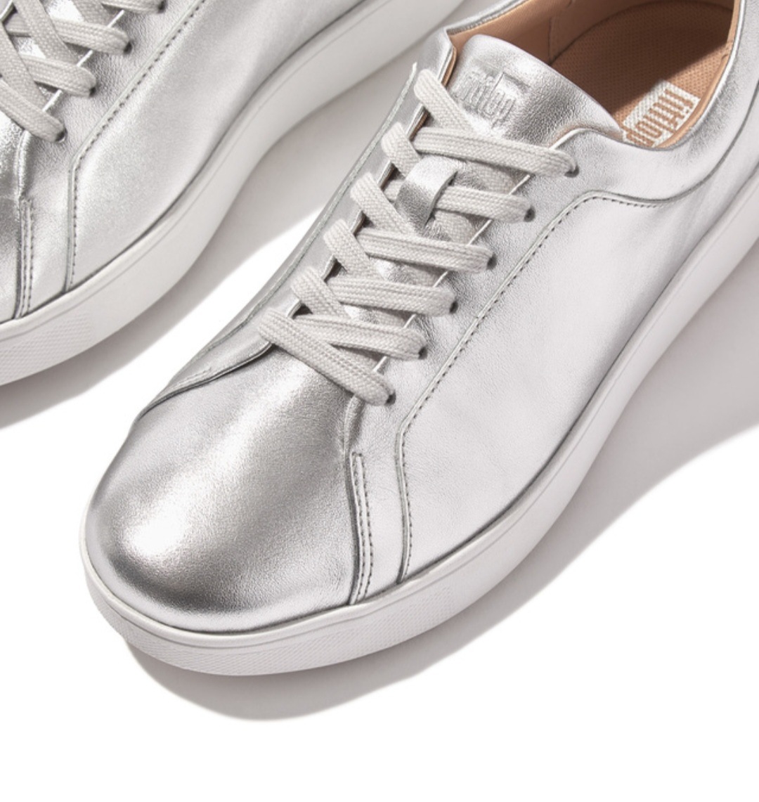 SS [フィットフラップ] レザー シルバー 女性 スニーカー FFSO5E032SV