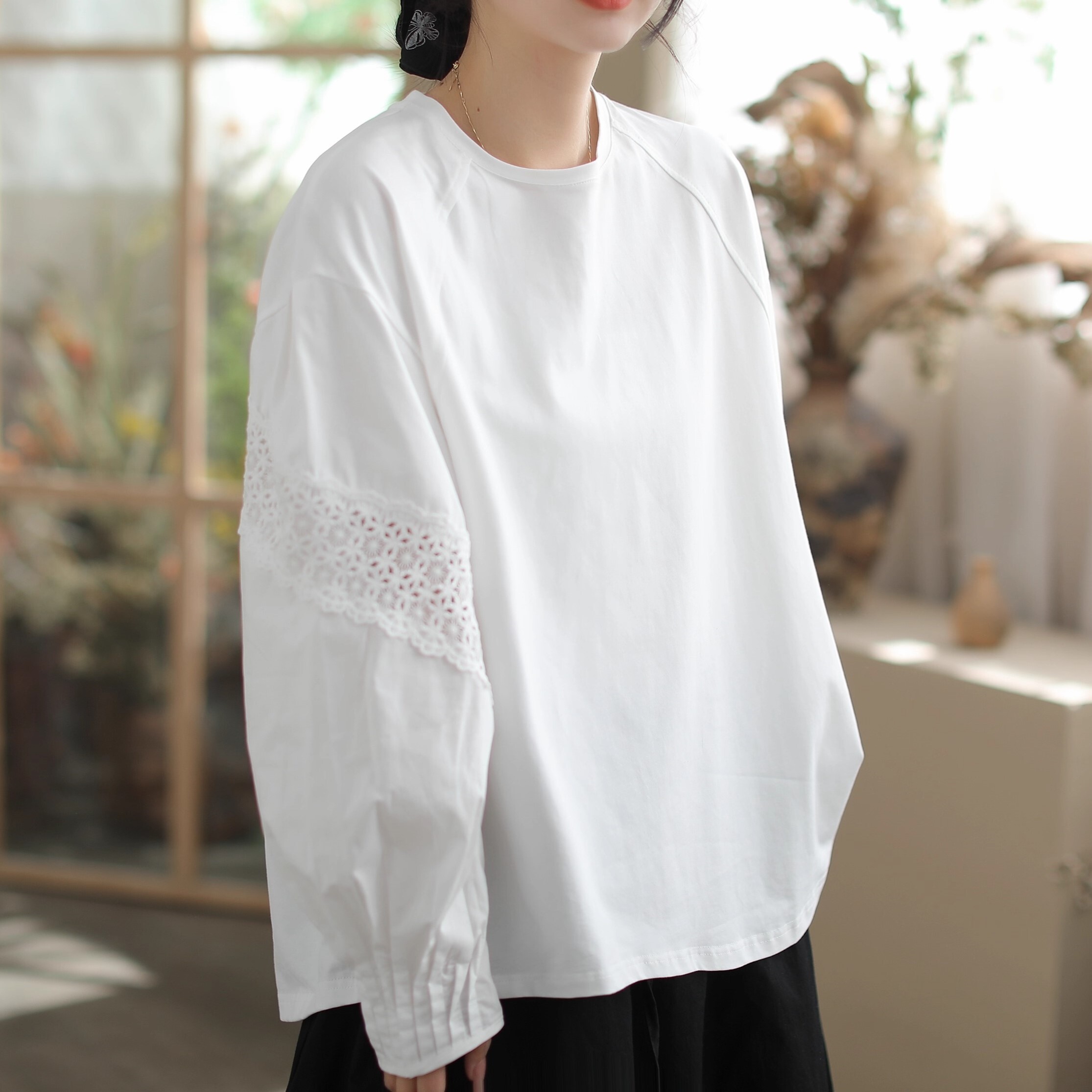 レディース トップス ロンT プルオーバー Tシャツ 長袖 ボリューム袖 ドロップショルダー クルーネック 襟なし ノーカラー 切り替え タック レース 透け感 切り替えデザイン 大人可愛い シンプル