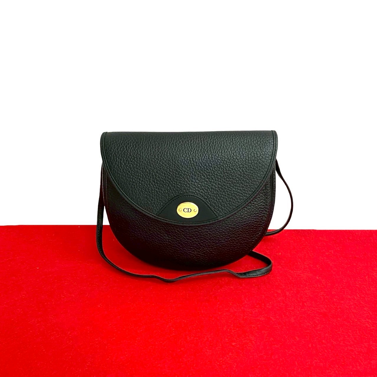 ヴィンテージ CD ロゴ 金具ショルダーバッグ レザー ブラック b10-1