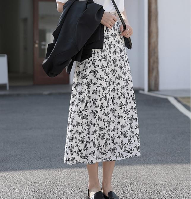 春と夏のハイウエストミッド - 長さa - ラインの黒と白の花柄のシフォン小さなスカートの子供用シフォンスモールフローラルロングスカート