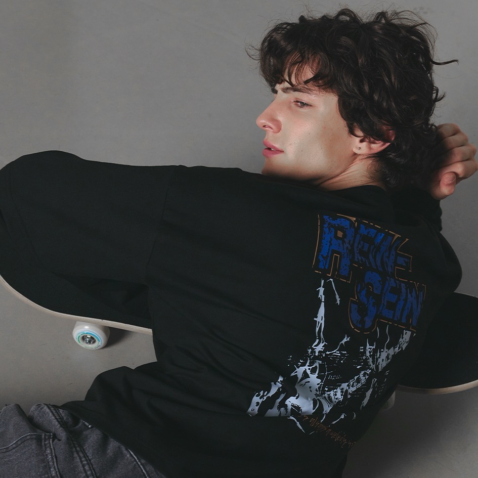 블랙 빈티지 락 레이어드티