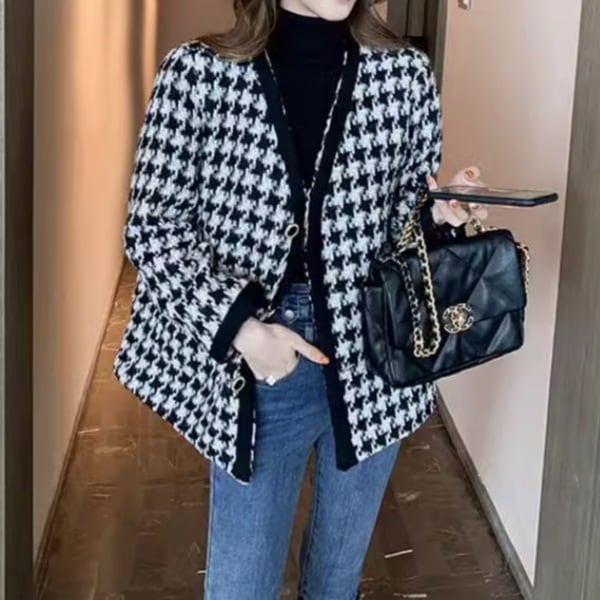 レディース ジャケット アウター 上着 前開き ノーカラージャケット 長袖 Vネック ストレート ポケット ツイード かわいい 大人可愛い きれいめ 上品 おしゃれ エキゾチック こなれ感 ガーリー