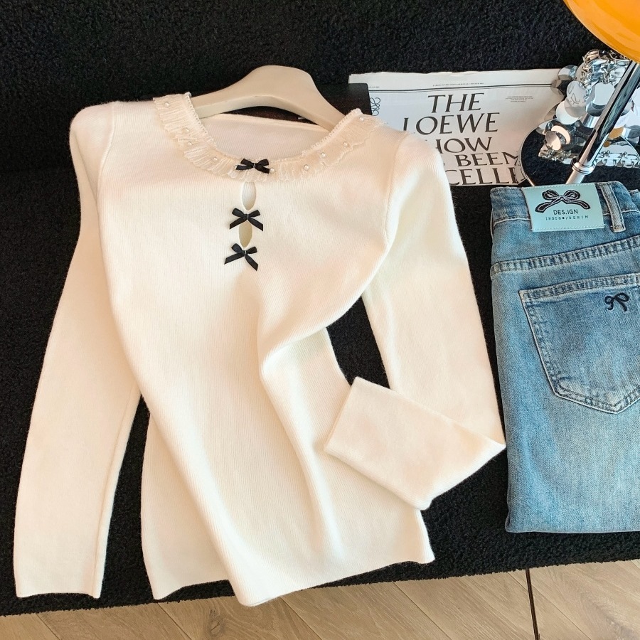 レディース用くり抜きリボン長袖ニットセーター新しい秋冬スタイルピュアでセクシー甘くてスパイシースリムフィットのベースレイヤートップ