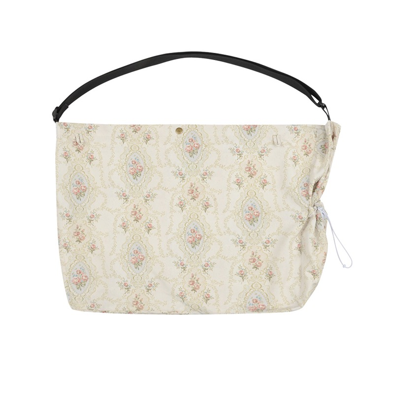 FLORAL PATTERN MESSENGER BAG