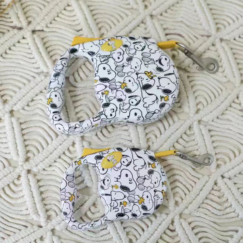 Pet Bene 猫と犬用のユニバーサル自動格納式リードかわいい漫画が全面にプリントされています