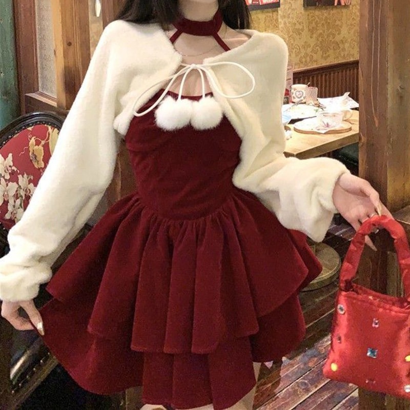 女性用の韓国風の甘い新年セット春と秋ホルターネックのストラップレスウエストを絞ったドレスショートジャケットカバーアップのツーピースセット