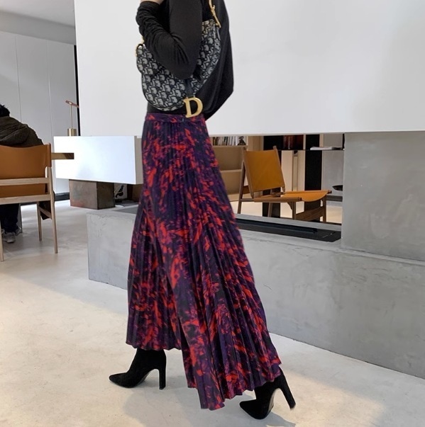 スカート プリーツスカート ロング丈 フレア デザイン 美ライン プリーツ 裏地 スタイルアップ エディター かわいい 大人可愛い きれいめ シンプル カジュアル 大人 上品 おしゃれ お洒落