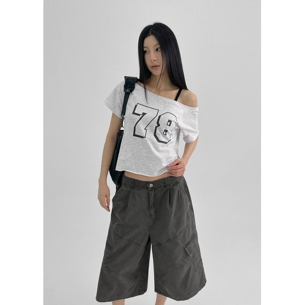 ブラックアップ [MADE] チェプリー レタリング オフショルダー 半袖Tシャツ