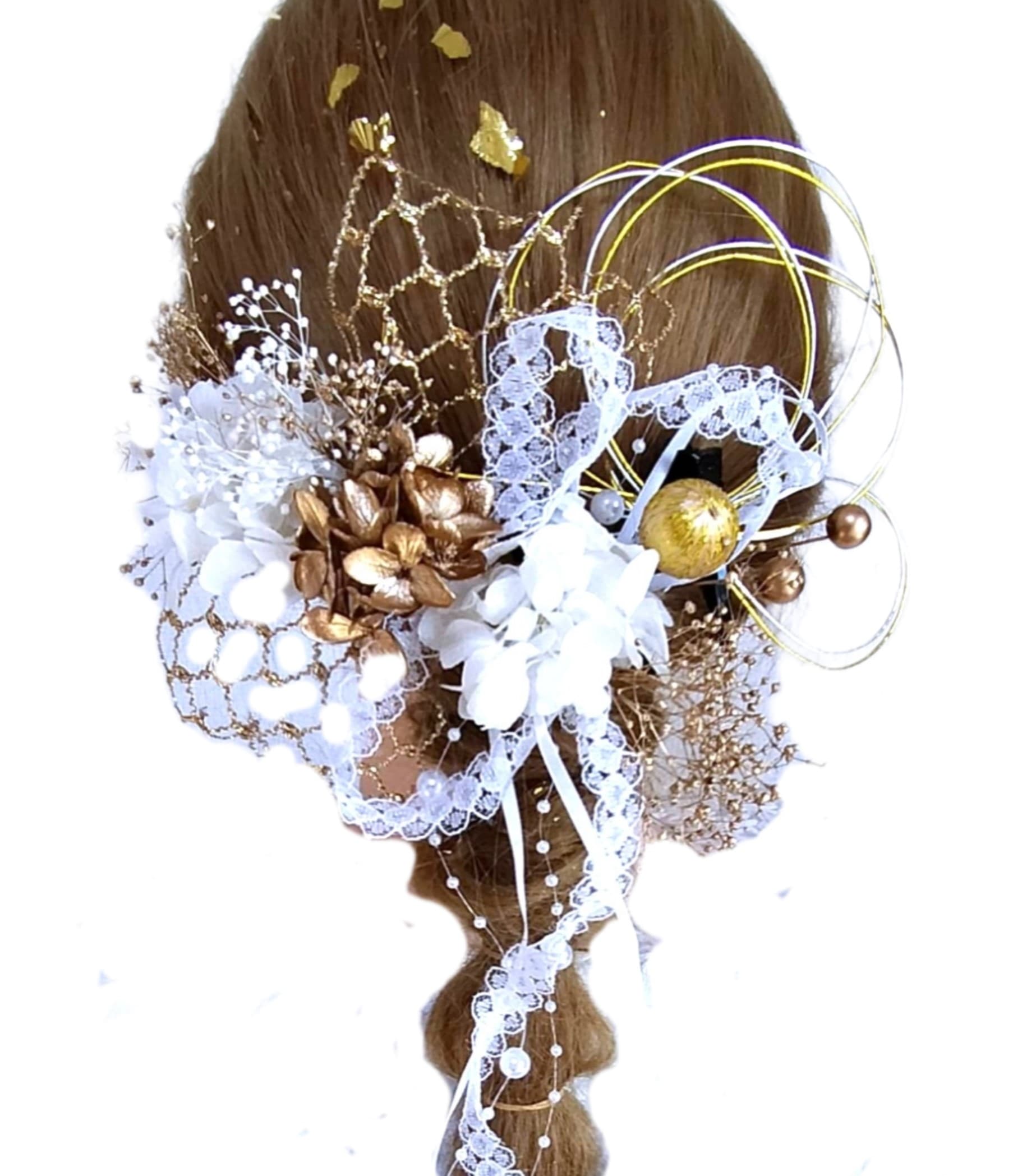 【髪飾り】成人式 結婚式　ウェディング　卒業式 振袖　袴 着物 和装 ヘッドドレス ドライフラワー お花 パール入り豪華リボン　形状保てるリボン 和玉 飾り紐 水引金箔 パール 白/ゴールド59