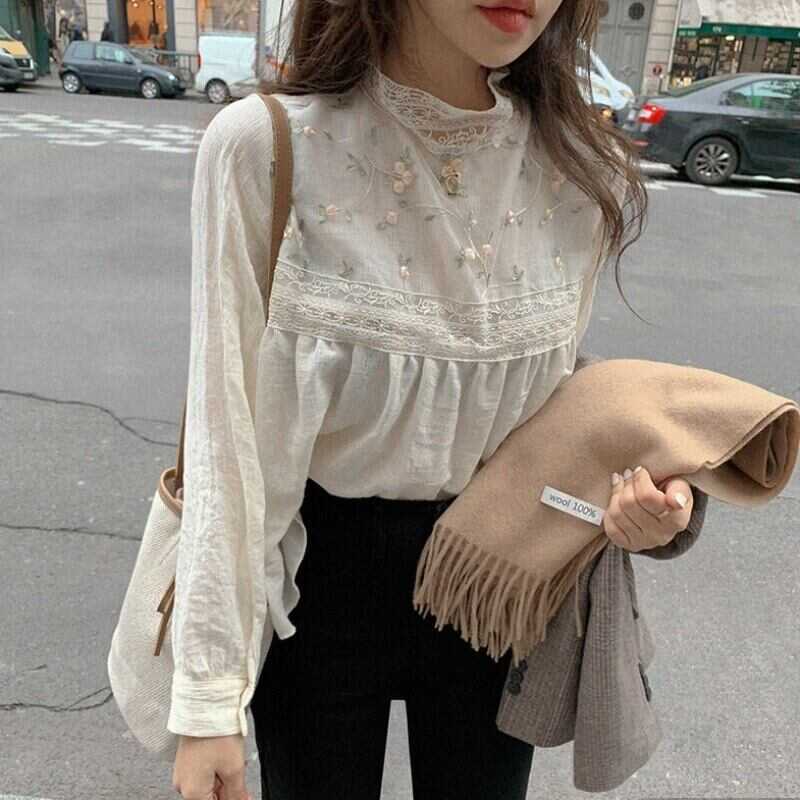 トップス カットソー 白トップス 袖あり 長袖 ハイネック ストレート レース 刺繍 かわいい