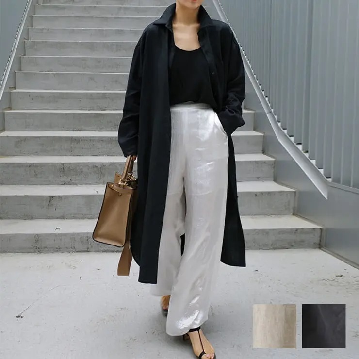 大人の余裕を感じさせるスリット入りロングシャツワンピース　前開き　カジュアル　ゆったり　大きめ　トレンド　シンプル　無地　長袖　春