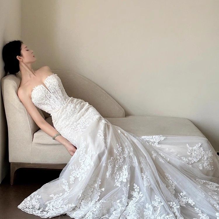 マーメイドストラップレストラベルウェディングドレス2026小柄な花嫁に最適夏スタイルトレーンレースのメインドレス