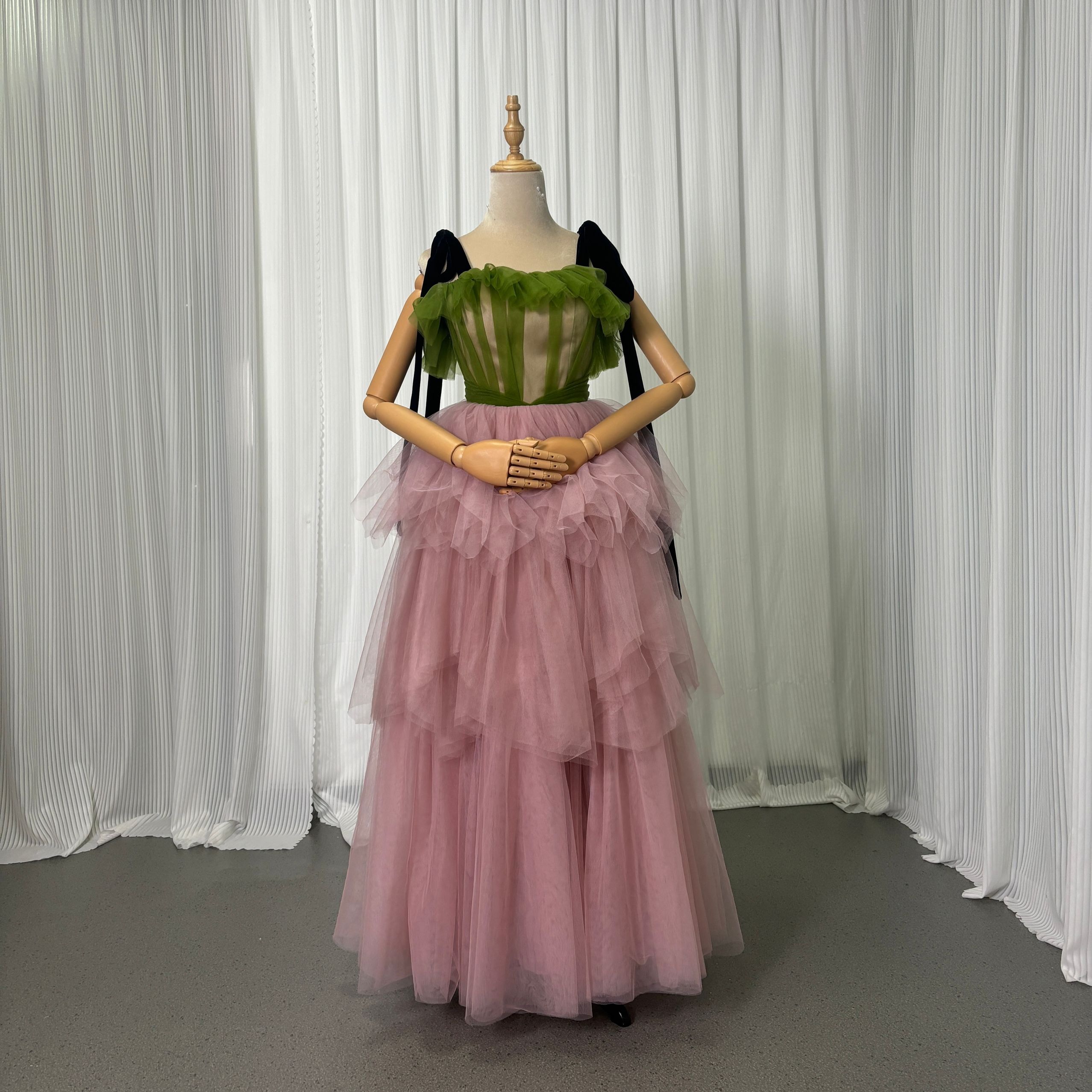 カラードレス グリーン ピンク キャミソール チュールスカート ふわふわドレス 披露宴