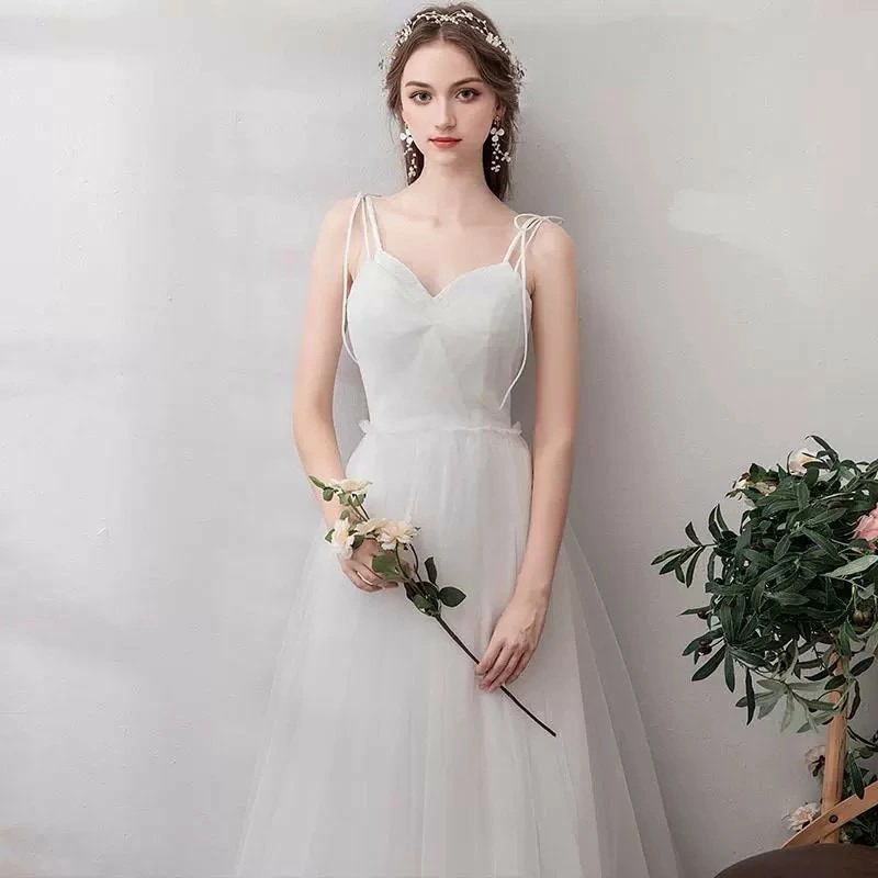 二次会ドレス ウェディングドレス キャミドレス チュール レース 可愛い 白 結婚式ドレス 二次会 ノースリーブ Vネック ホワイトドレス ロングドレス ウェディング Aライン 姫系 お姫様 海外挙式